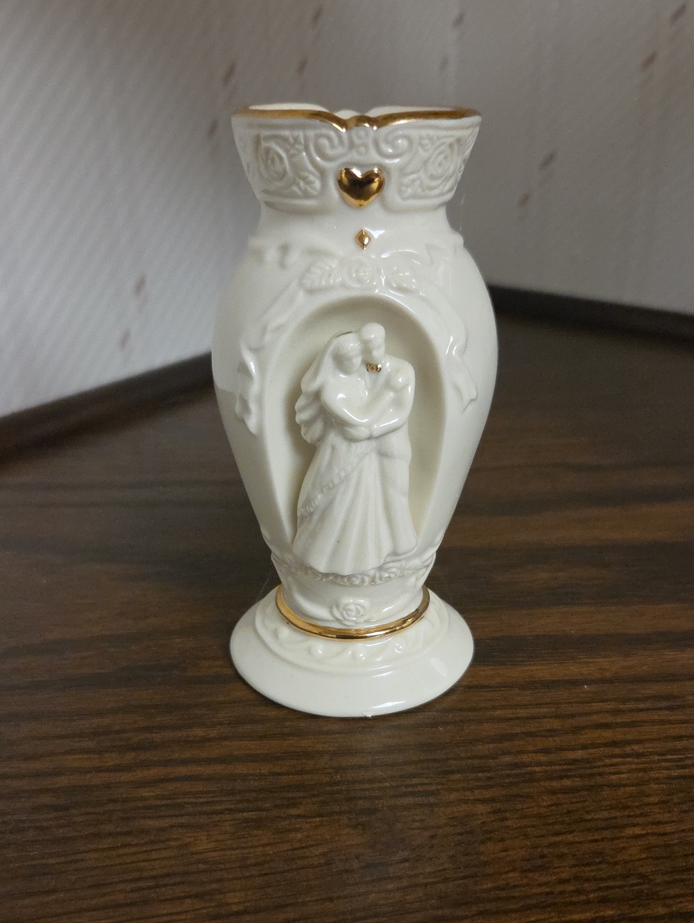 Elegant White Ceramic Romance Vase with Gold Accents WEDDING